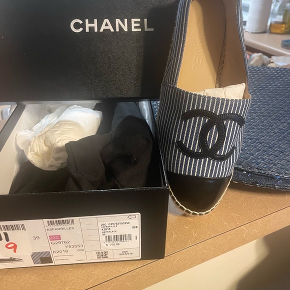 Barely worn (1 time) Authentic Chanel Espadrilles Size 9 Excellent Condition! - Picture 2 of 4